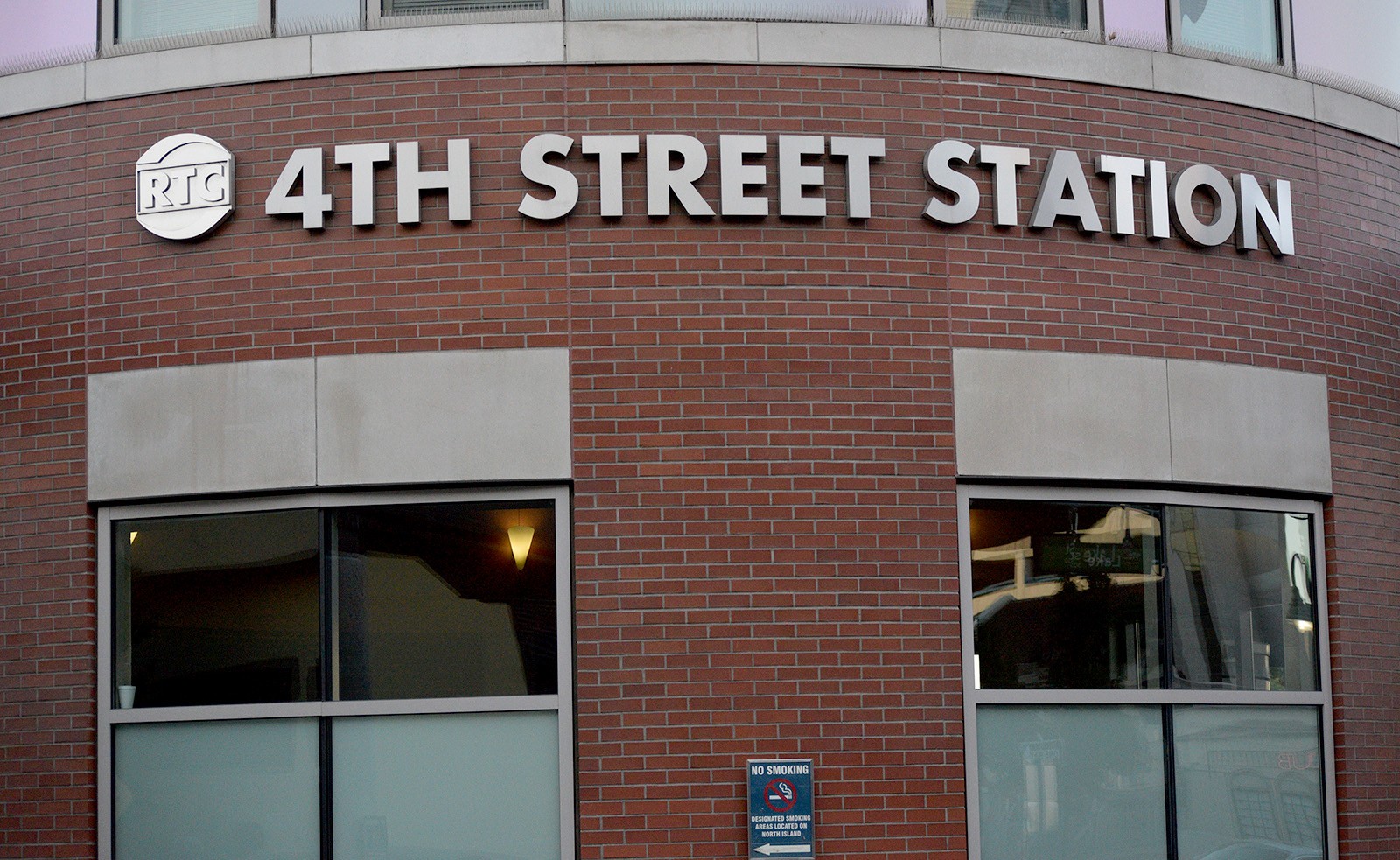 4thstreet station logo